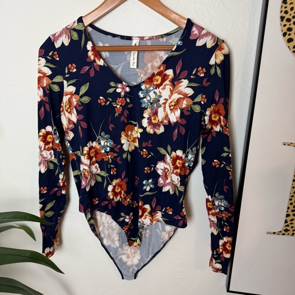 Vanilla Bay Floral Long Sleeve Bodysuit - Size Large - Picture 1 of 5